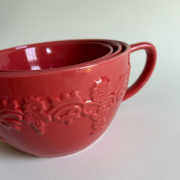 Set of three mixing bowls. - Picture 2 of 3